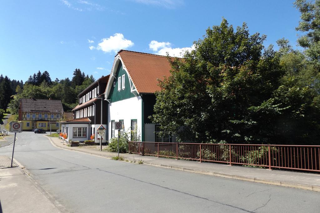 Hotel Ostalgie Ferienheim Sorgenfrei Exterior foto
